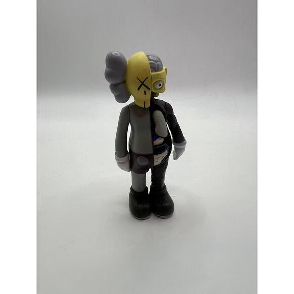 Kaws Companion Mini Figure Grey/Brown - Picture 2 of 2